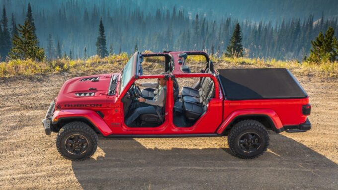 8 Best Jeep Gladiator Tonneau Covers To Buy In 2024 - Galeon