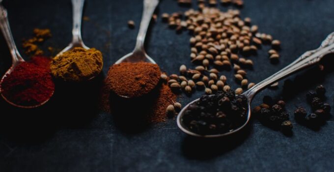 4 Tips on Using and Mixing Herbs and Spices