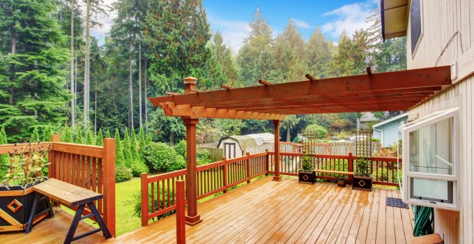 5 Tips for Choosing the Perfect Deck Finish in 2024