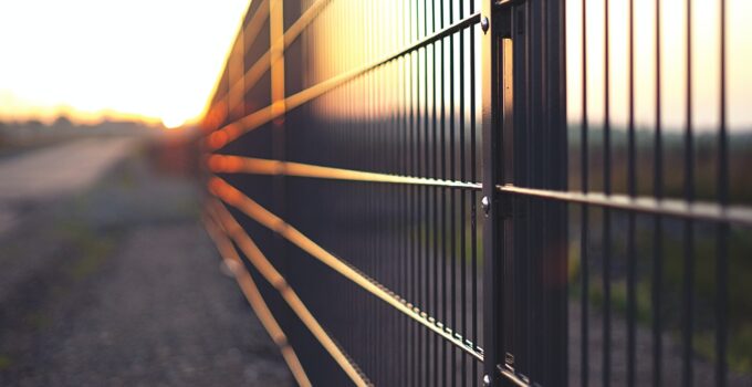 What Are the Benefits of Welded Mesh Fencing