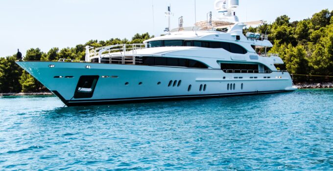 6 Tips to Selling Your Yacht Fast and Efficiently