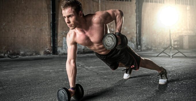 8 Ways to Build Muscle Mass in 2024