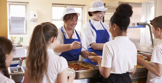 School Food Services: How to Find the Best Company for Your Needs