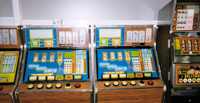 The Evolution of Slot Machine Technology - From Mechanical to Digital