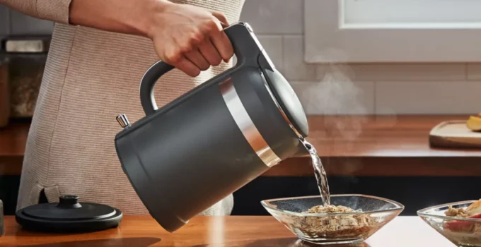 5 Benefits of Using a Kettle Cooker in Your Professional Kitchen