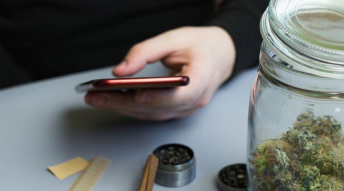 customer support when buying cannabis online in Canada